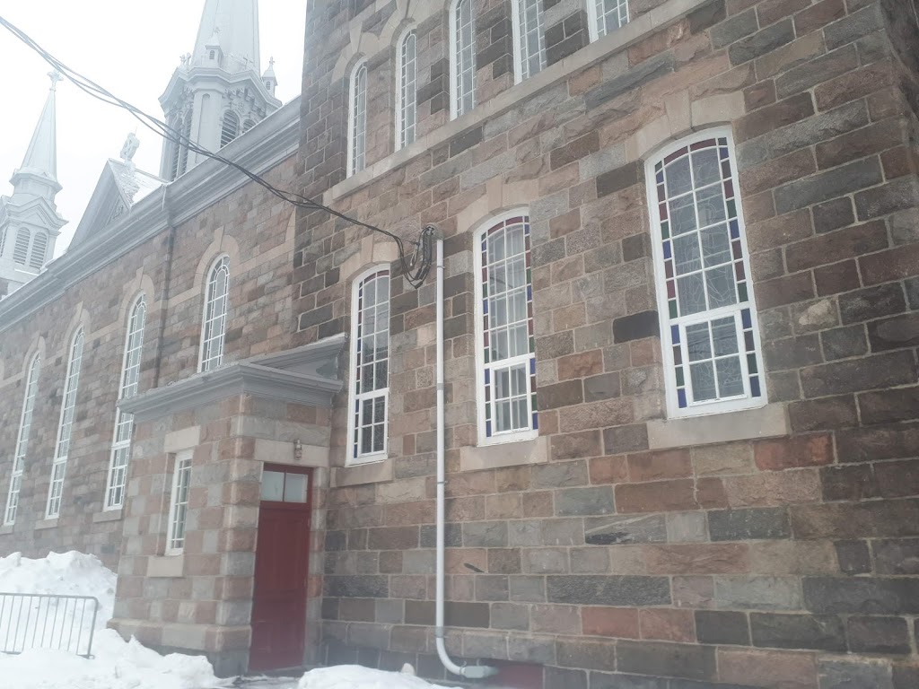 Saint-François-Xavier Catholic Church | 31 Rue Delage, Rivière-du-Loup, QC G5R 3N9, Canada | Phone: (418) 862-2805