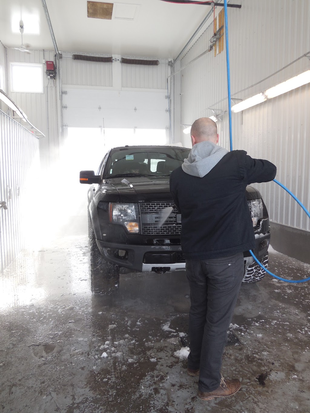 Lave Auto Esthétique Stoneham | 2692 Boulevard Talbot #102, Stoneham-et-Tewkesbury, QC G3C 1J5, Canada | Phone: (418) 554-2495