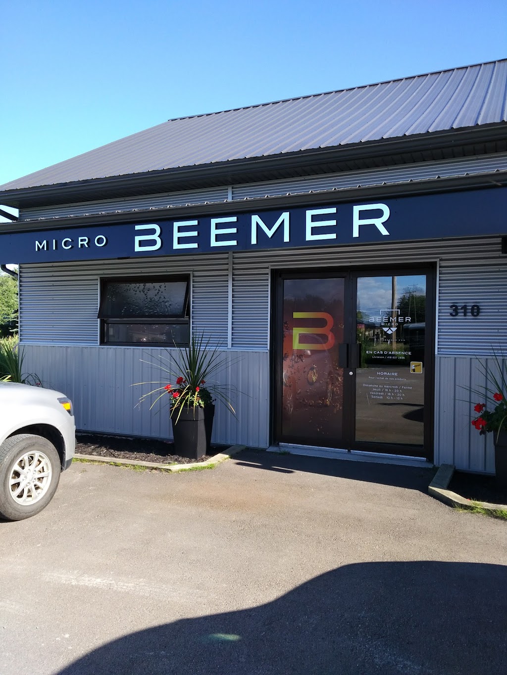 Beemer - Microbrasserie & Distillerie | 55 Bd de lAnse, Roberval, QC G8H 1Z1, Canada | Phone: (418) 637-2836