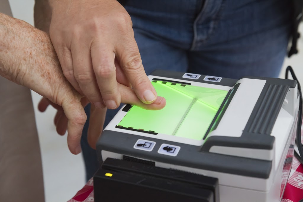 Commissionaire electronic Fingerprinting RCMP Police Certificate | 530 Kenaston Blvd Unit 250, Winnipeg, MB R3Y 1Y1, Canada | Phone: (866) 952-1551