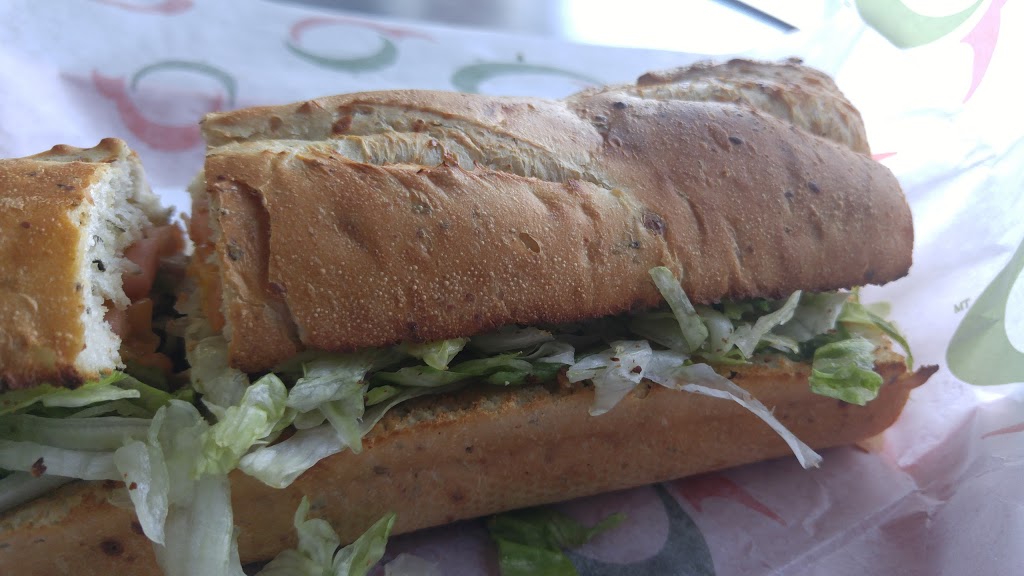 Quiznos | 10425 51 Ave NW, Edmonton, AB T6H 0K5, Canada | Phone: (780) 435-0628
