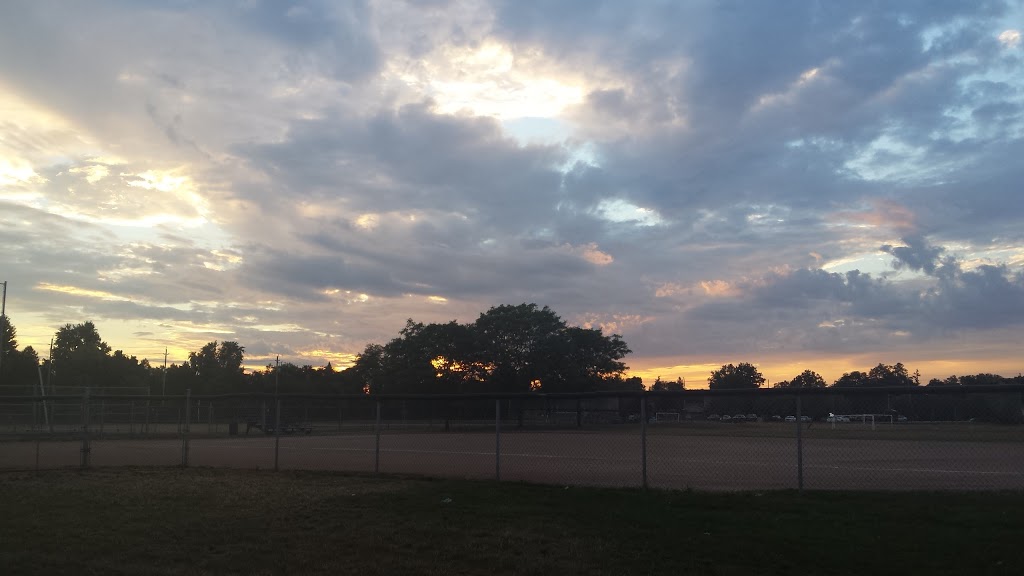 Brian Best Park | 311 Commercial St, Milton, ON L9T 1A8, Canada | Phone: (905) 875-5393