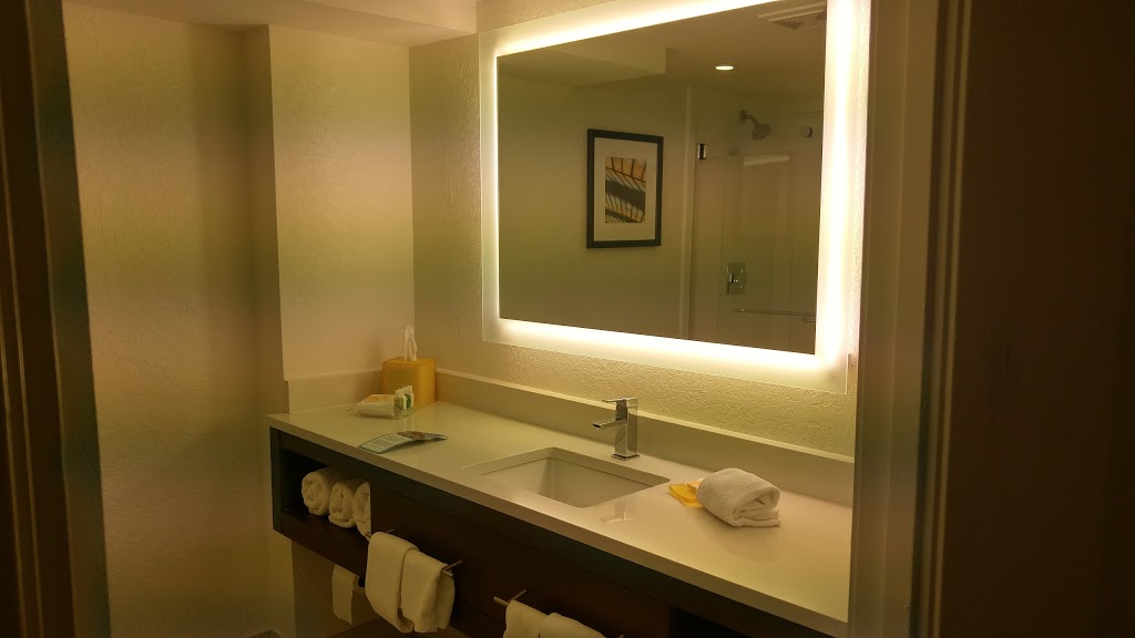 Holiday Inn Kitchener - Cambridge Conf Ctr | 30 Fairway Road South, At, ON-8, Kitchener, ON N2A 2N2, Canada | Phone: (519) 893-1211