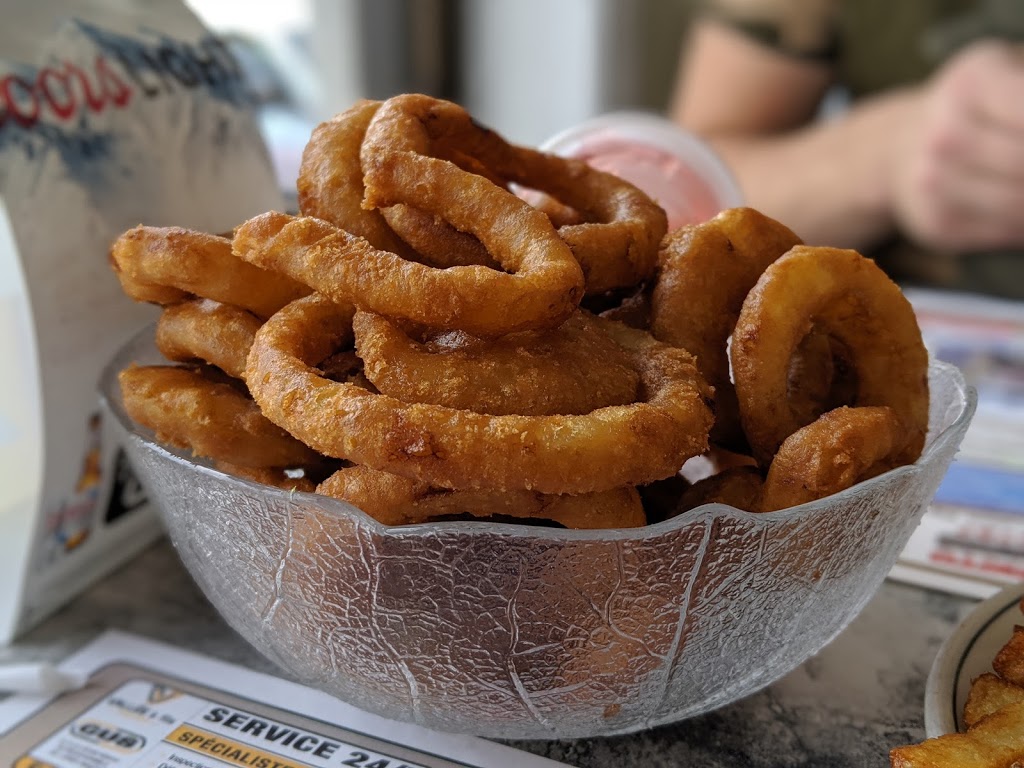 Restaurant Deux Freres | 119 338 Rte, Les Coteaux, QC J7X 1A2, Canada | Phone: (450) 267-9491
