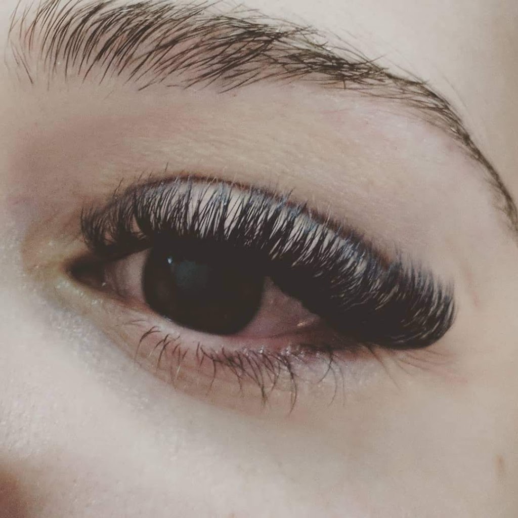 Lady Lashes | 22345 Allen Rd, Mount Brydges, ON N0L 1W0, Canada | Phone: (403) 614-6546