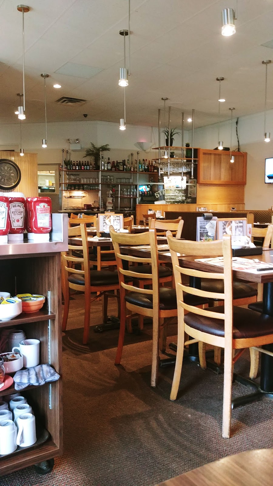 Stratos Pizzeria | 704 Rue Notre Dame O, Victoriaville, QC G6P 1T4, Canada | Phone: (819) 751-5555