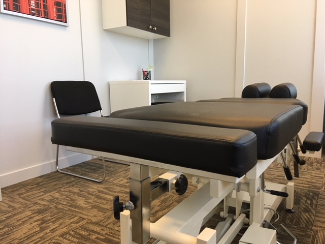 Dre Stéphanie Demers, chiropraticienne | 288 Boulevard DAnjou suite 318, Châteauguay, QC J6K 1C6, Canada | Phone: (450) 699-0000