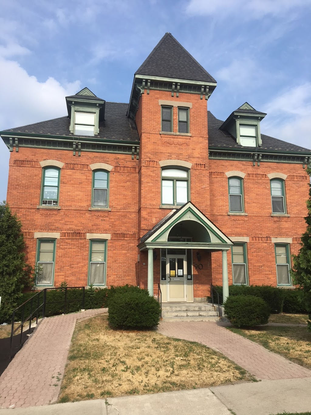 Canadian Mental Health Association Walk-in services | 90 Mulcaster St, Barrie, ON L4M 3M5, Canada | Phone: (705) 726-5033