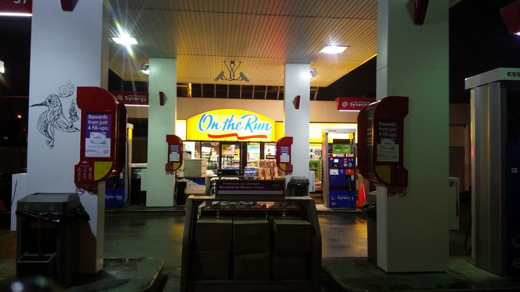 WESTVIEW ESSO 37882 | 2501 Westview Dr, North Vancouver, BC V7N 3W9, Canada | Phone: (604) 985-8249