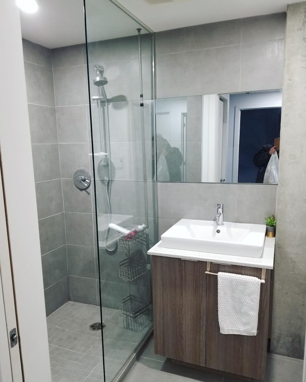 JM Renovations | 384 Rue Roger-Pilon, Dollard-des-Ormeaux, QC H9G 2K2, Canada | Phone: (514) 627-7522