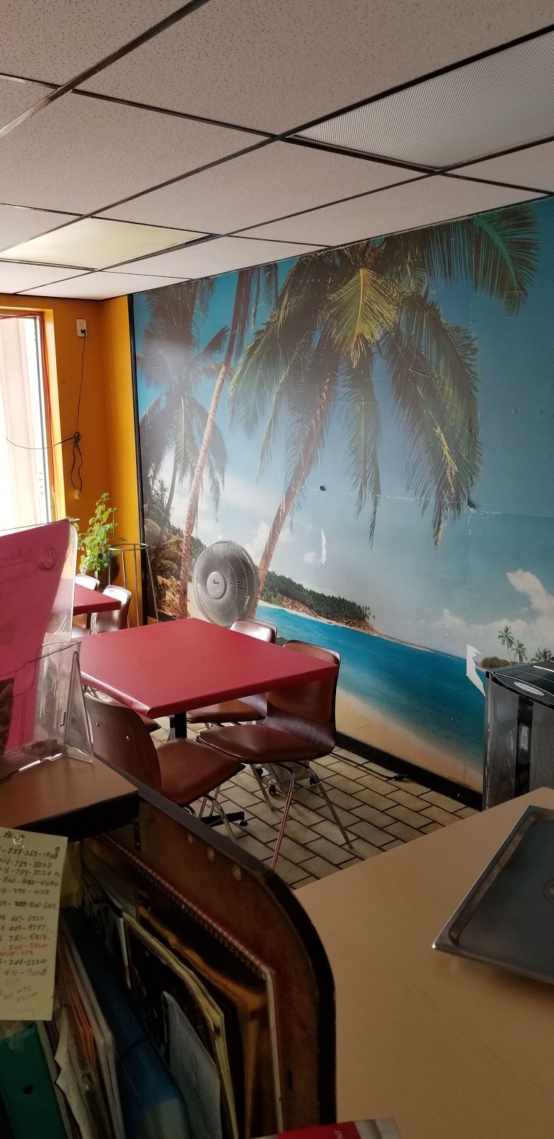 Irie Cuisine | 121 North Service Rd E, Oakville, ON L6H 1A3, Canada | Phone: (905) 338-0599