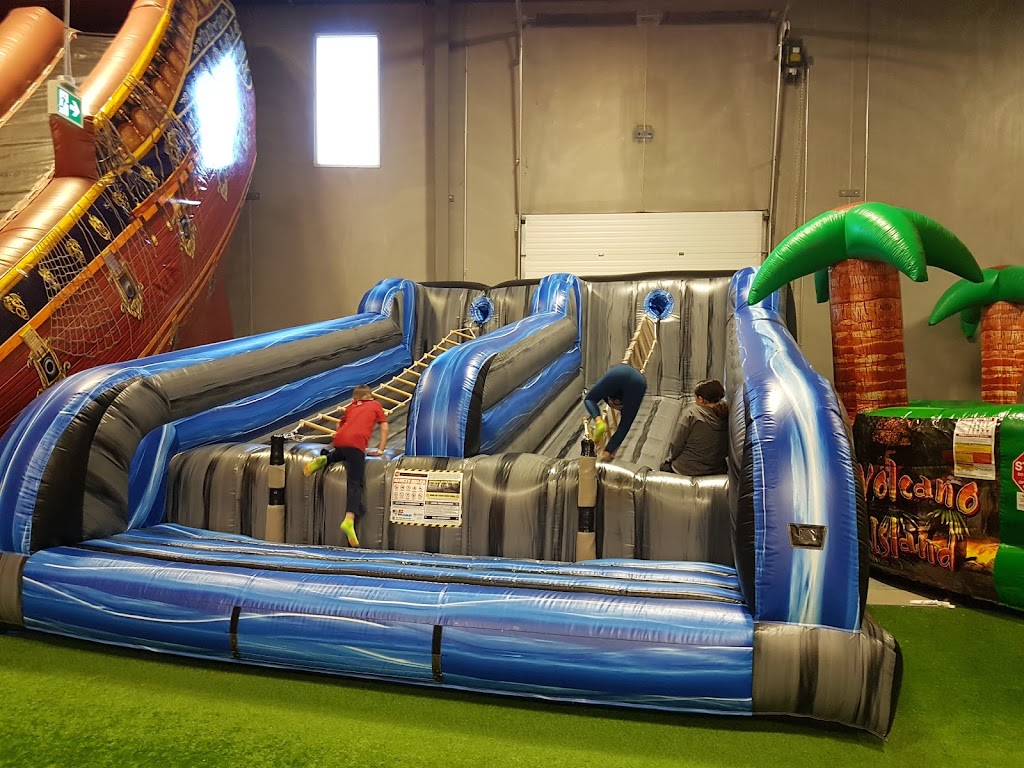 Big Fun Inflatable Park | amusement park | 261024 Dwight McLellan Trail #10, Alberta T4A 0T5, Canada | 4032742722 OR +1 403-274-2722