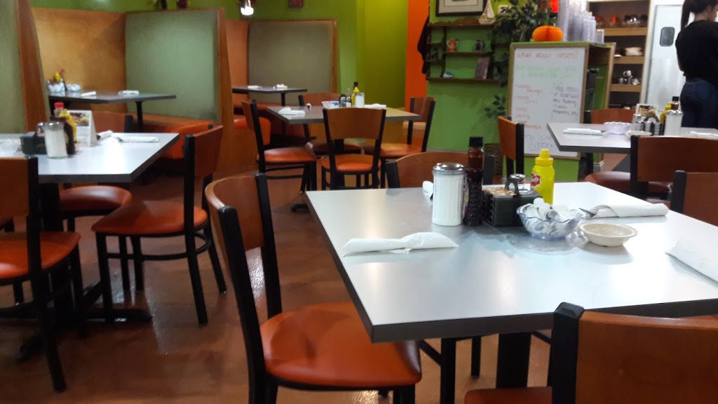 Bayside Dimitris Family Dining | 35256 23 Mile Rd, New Baltimore, MI 48047, USA | Phone: (586) 684-3428