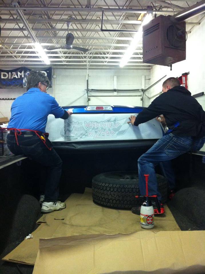 Windshield Wizard | 805 51st St, Saskatoon, SK S7K 0X7, Canada | Phone: (306) 933-2400