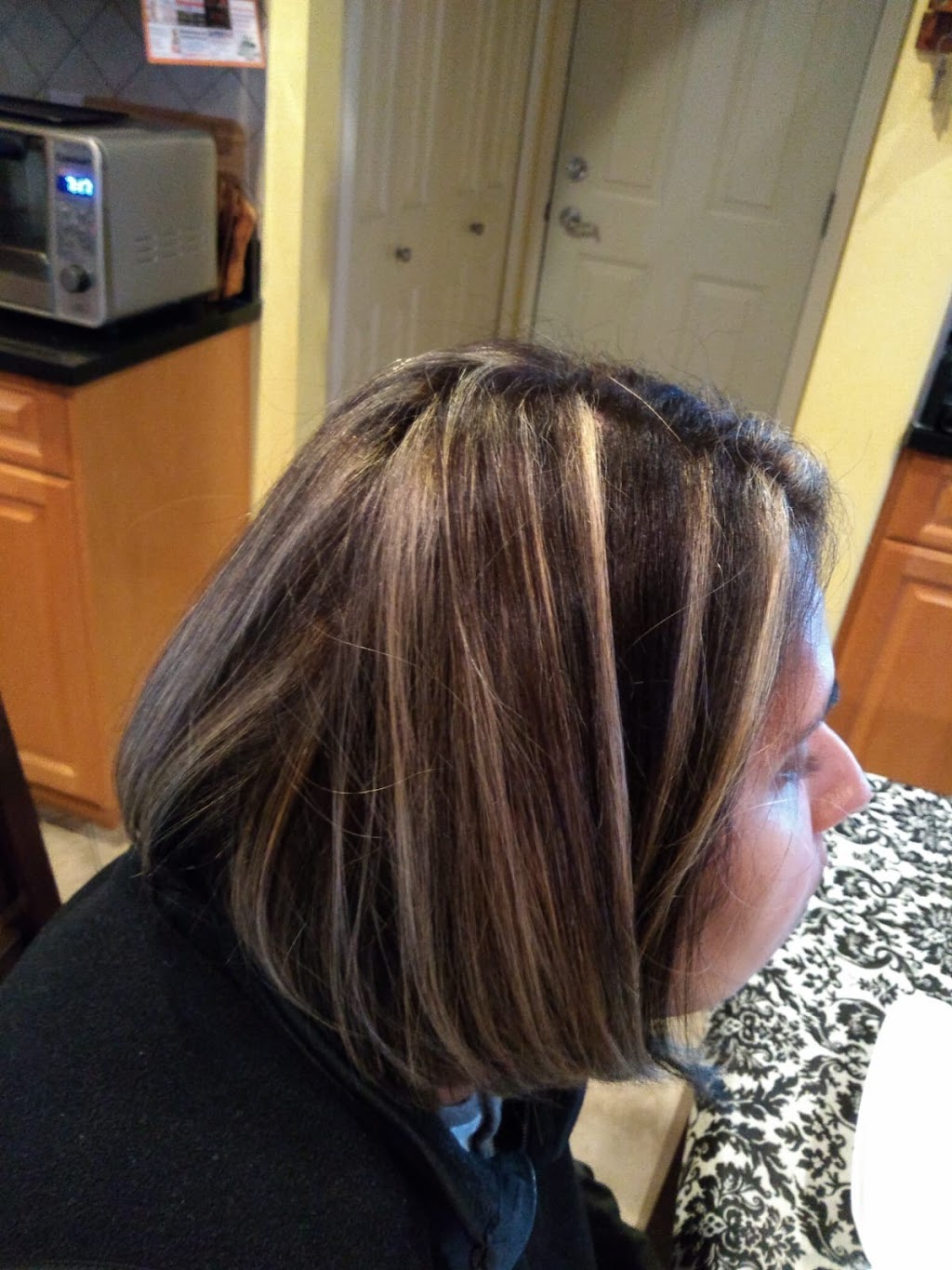 Pamperdours Hair Nail Skincare | 956 W King Edward Ave, Vancouver, BC V5Z 2E2, Canada | Phone: (604) 742-1801