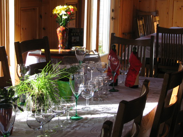 Heartwood Inn | 320 Railway Ave E, Drumheller, AB T0J 0Y4, Canada | Phone: (403) 823-6495