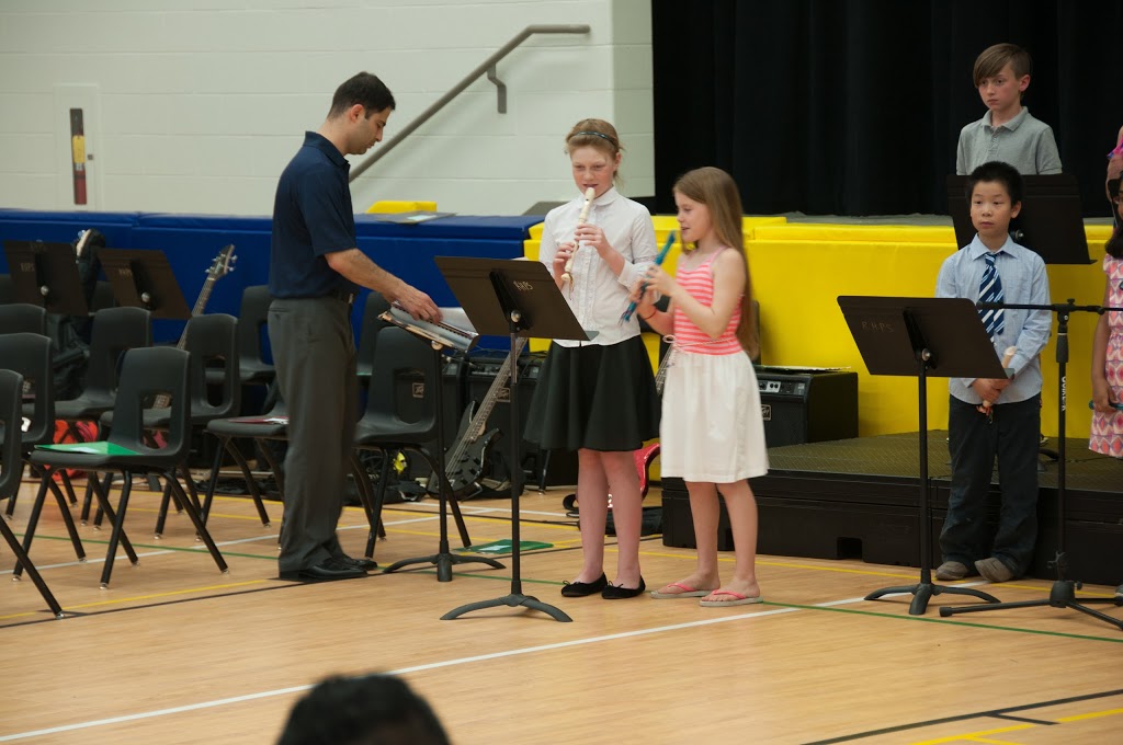 Rick Hansen Public School | 490 Mavrinac Blvd, Aurora, ON L4G 0J6, Canada | Phone: (905) 841-6225