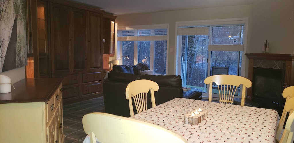 Condo Confo Ski-in Ski-out Stoneham | 33 Chem. du Hameau #101, Stoneham-et-Tewkesbury, QC G3C 1X5, Canada | Phone: (418) 717-4636