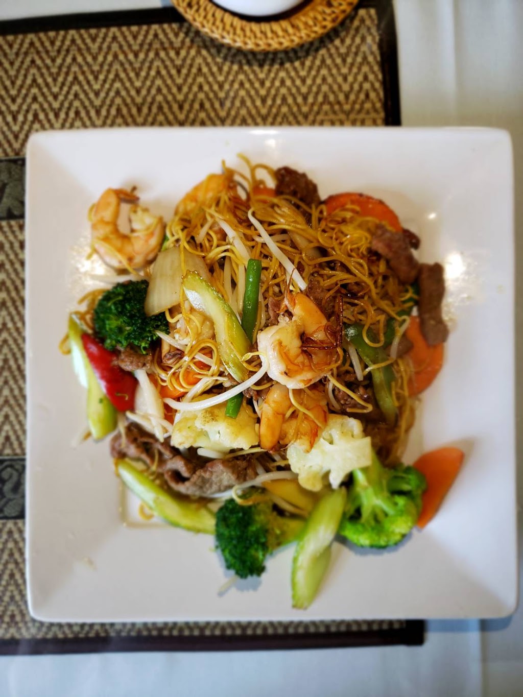 Thai Pad | 175 Main St, Lucan, ON N0M 2J0, Canada | Phone: (519) 227-0404