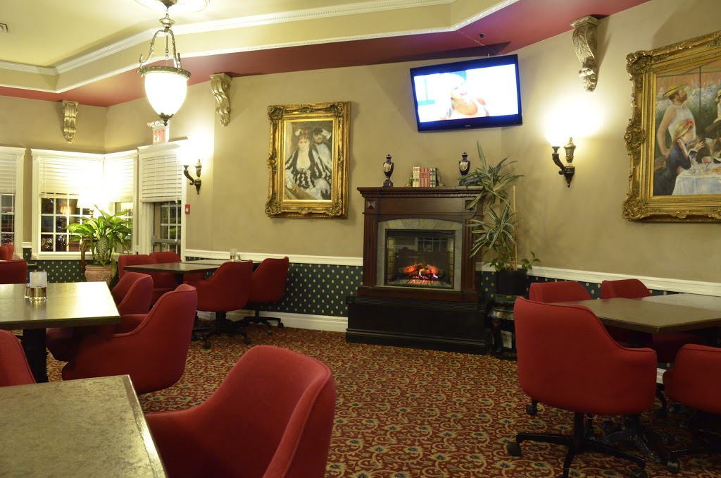 Maximes Restaurant and Lounge | 1131 St Marys Rd, Winnipeg, MB R2M 3T9, Canada | Phone: (204) 257-1521