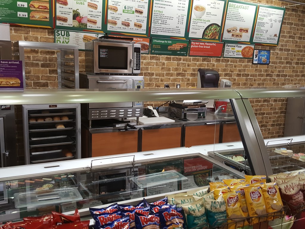 Subway | 500 Fairway Centre Rd S Fairway Centre, Kitchener, ON N2C 1X3, Canada | Phone: (519) 748-0607