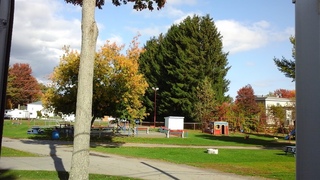 Camping Mauricie Lac Blais | 2191 7e Rang, Saint-Étienne-des-Grès, QC G0X 2P0, Canada | Phone: (819) 535-2783