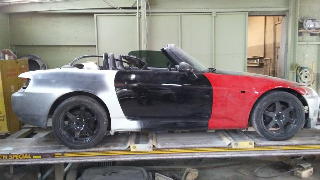 UNIVERSAL AUTO BODY SHOP 63 Crockford Blvd, Scarborough, ON M1R 3B7