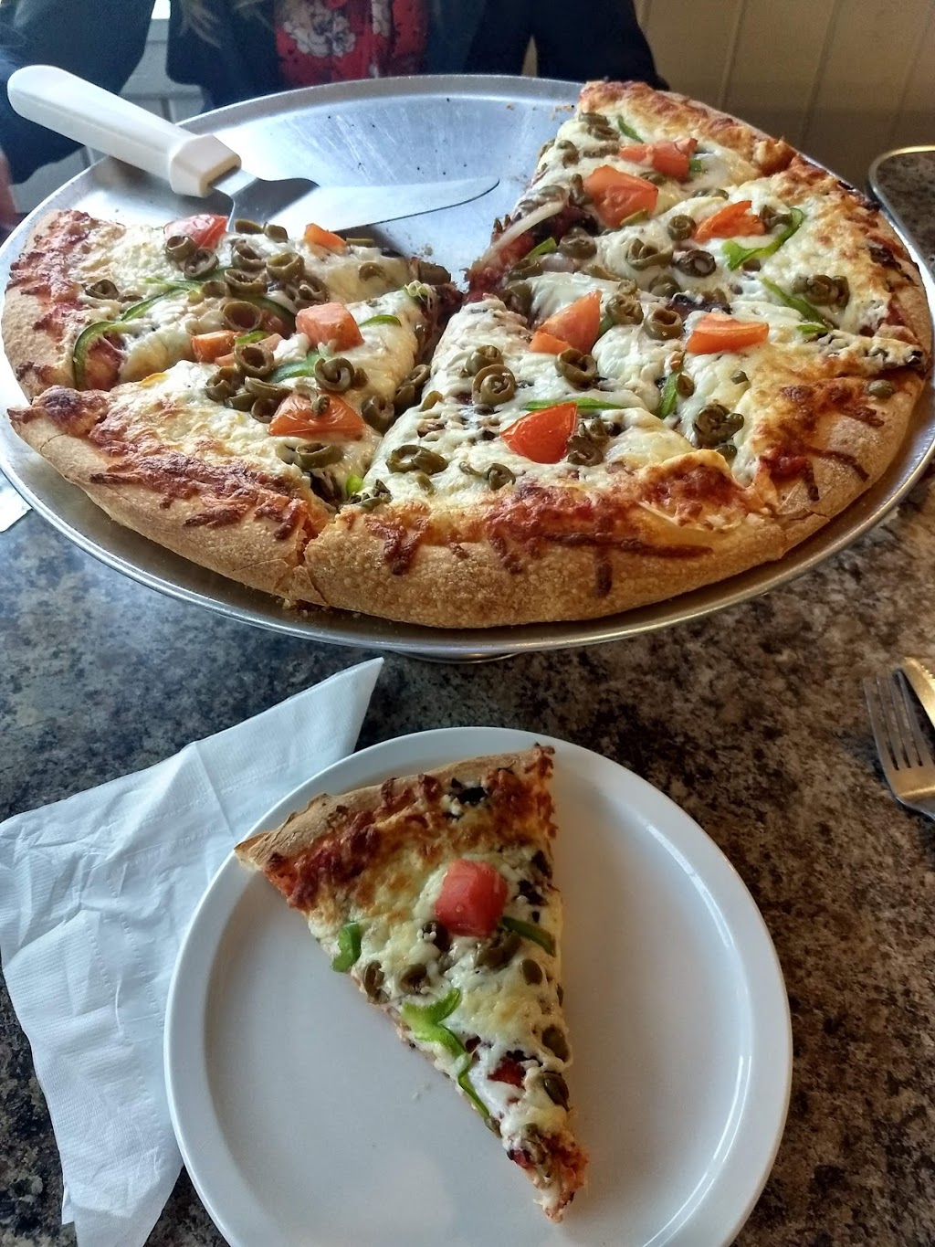 Vitos Pizza | 351 Victoria N, Tweed, ON K0K 3J0, Canada | Phone: (613) 478-2616
