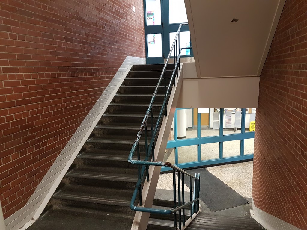 St. Louis - Kitchener Main Campus | 80 Young St, Kitchener, ON N2H 4Z1, Canada | Phone: (519) 745-1201