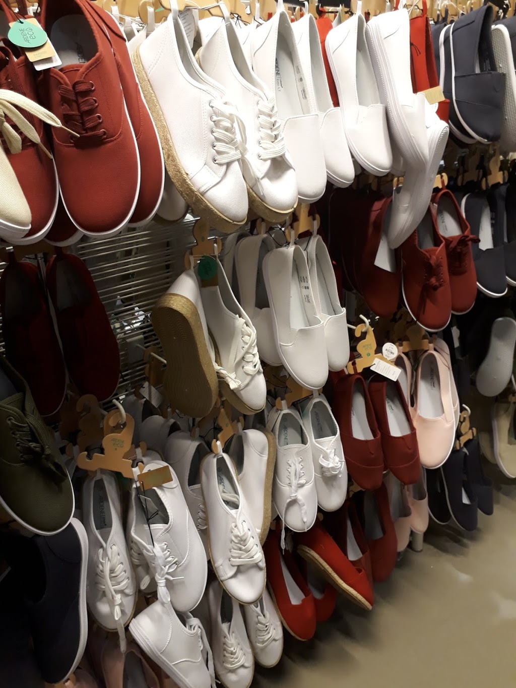 Ardene | 3495 Lawrence Ave E A01016B, Scarborough, ON M1H 1B2, Canada | Phone: (416) 224-2680