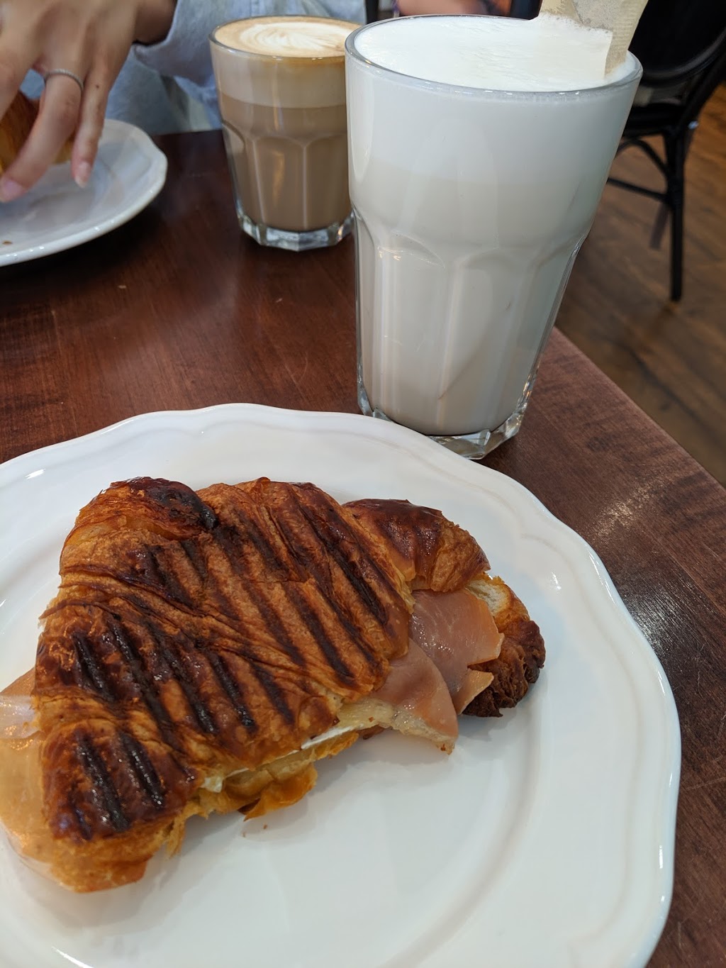 CAFÉ LARA | 2347 Agricola St, Halifax, NS B3K 4B7, Canada | Phone: (902) 406-5272