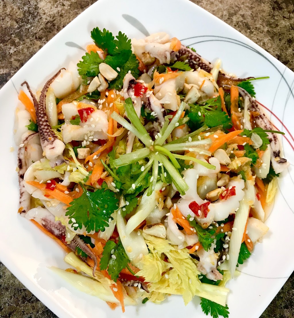 Uyens Kitchen | 14 Guerin Ave F, Kitchener, ON N2A 1S8, Canada | Phone: (519) 729-2181