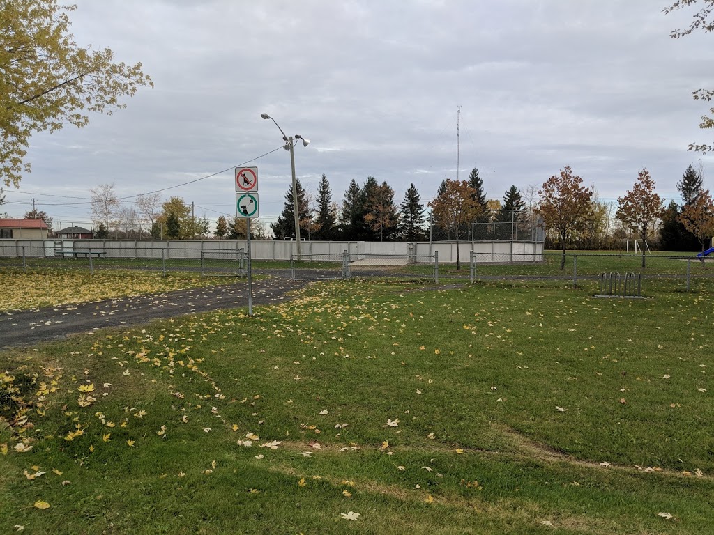 Parc Roger-Deland | Rue Madeleine, Saint-Jean-sur-Richelieu, QC J2Y, Canada