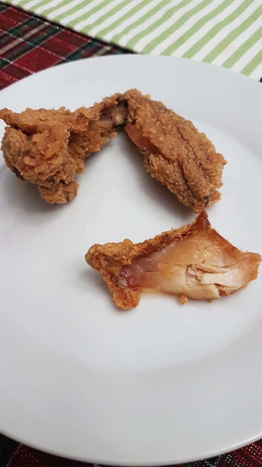 KFC | 965 Dundas St E, Mississauga, ON L4Y 2B7, Canada | Phone: (905) 279-3131