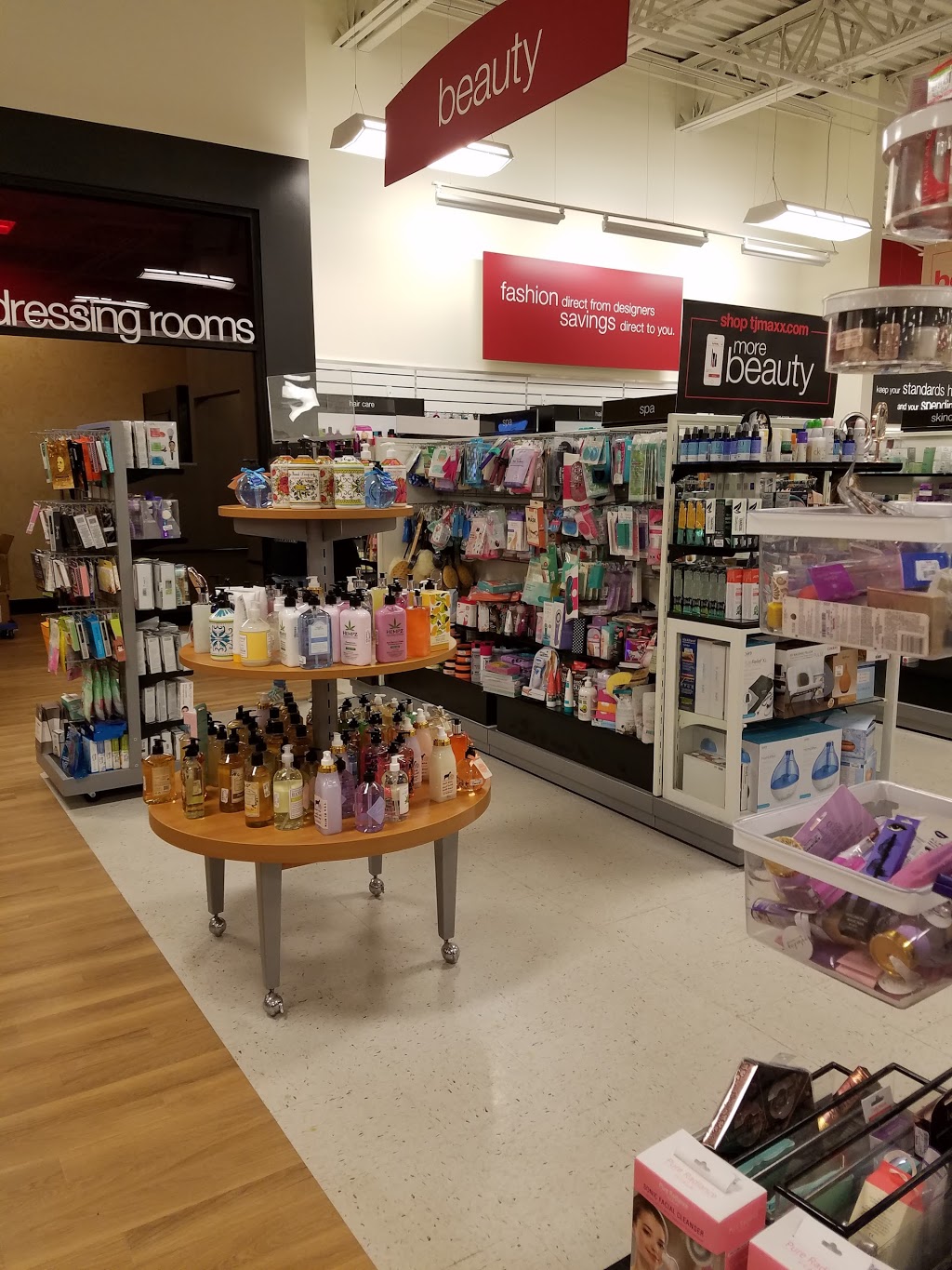 T.J. Maxx | 123 Grey St, East Aurora, NY 14052, USA | Phone: (716) 687-1023