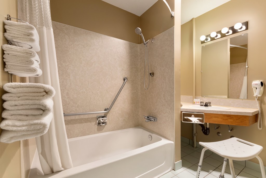 Days Inn by Wyndham Nanaimo | 809 Island Hwy, Nanaimo, BC V9R 5K1, Canada | Phone: (250) 980-3925