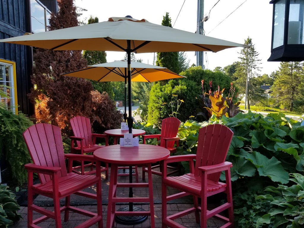 Riverside Inn | 7497 ON-35, Norland, ON K0M 2L0, Canada | Phone: (705) 454-1045