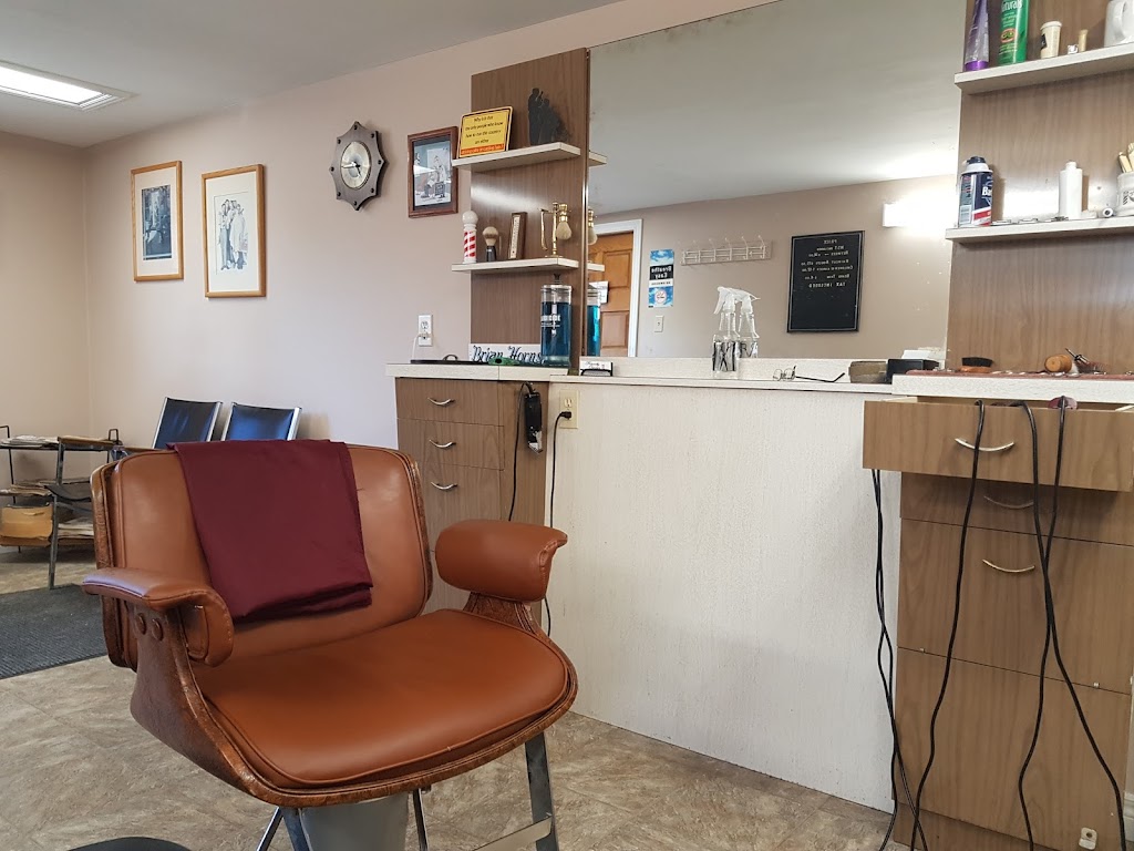 Friendly Corner Barber Shop | 791 Lock St, Peterborough, ON K9J 2Z6, Canada | Phone: (705) 876-6696