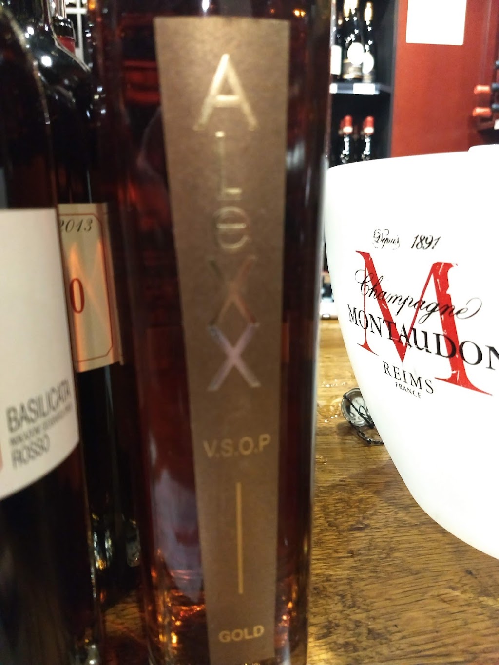 Crestwood Fine Wines & Spirits | 9658 142 St NW, Edmonton, AB T5N 4B2, Canada | Phone: (780) 488-7800