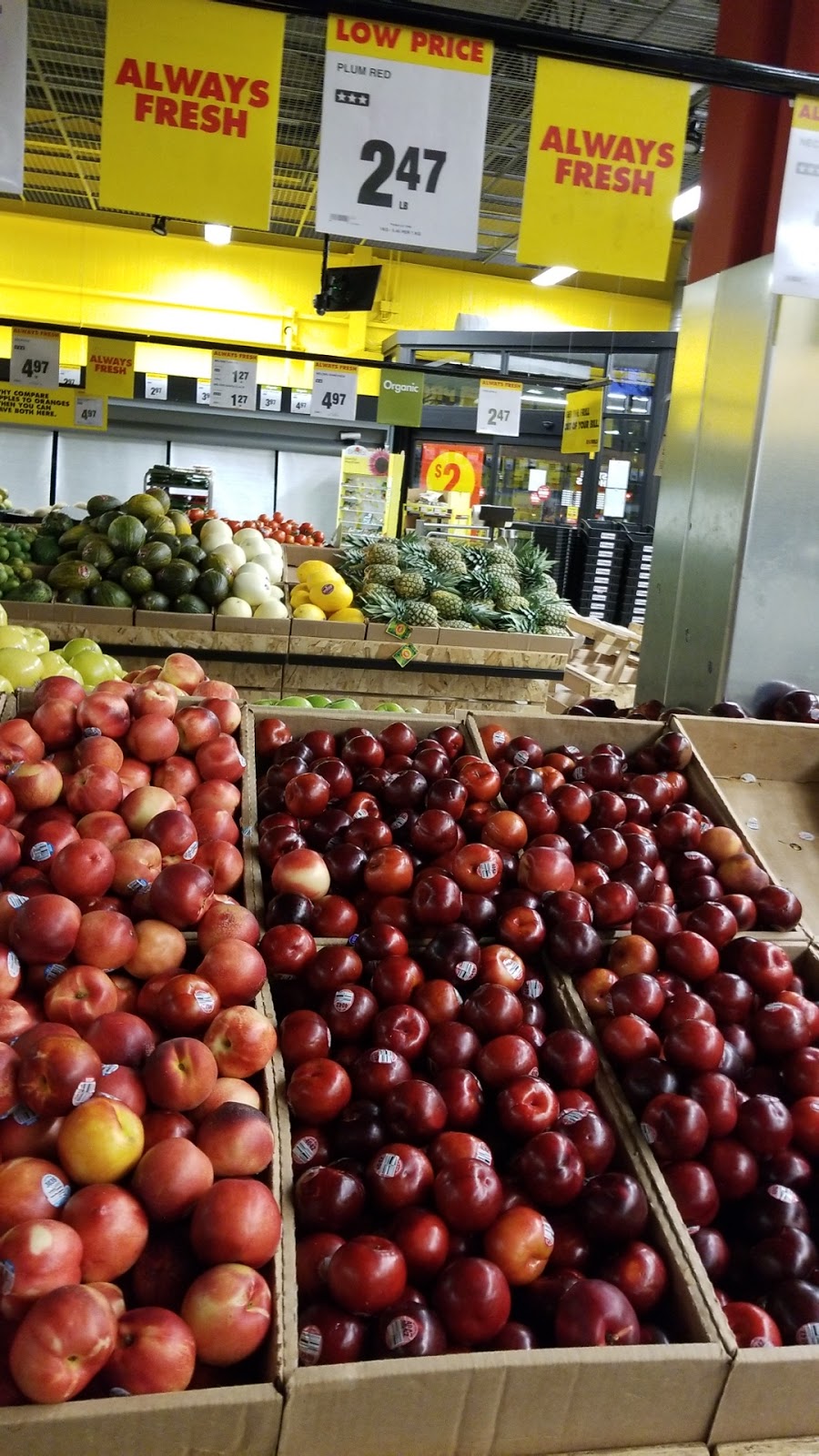 Francois No Frills | 360 McLevin Ave, Scarborough, ON M1B 0C2, Canada | Phone: (866) 987-6453