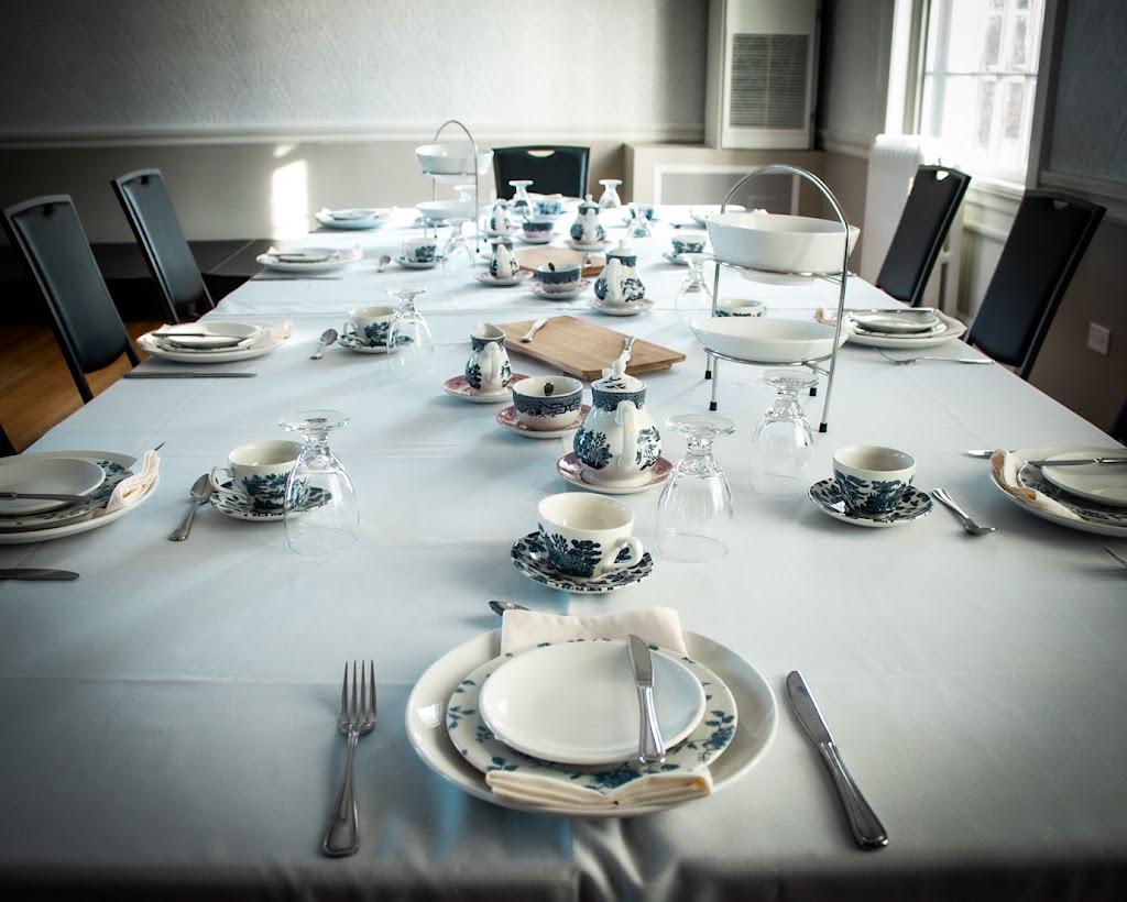 The Inn on Officers Garden | 150 Dieppe Drive SW, Calgary, AB T3E 7L4, Canada | Phone: (587) 885-1995