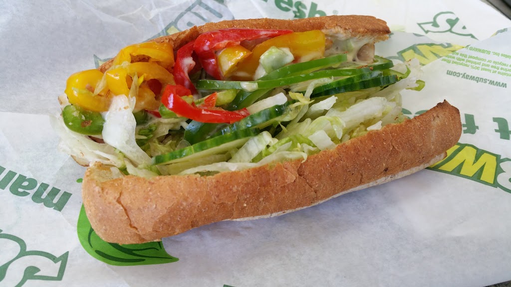 Subway | 2335 Rue Saint-Louis, Gatineau, QC J8V 1J2, Canada | Phone: (819) 568-5290