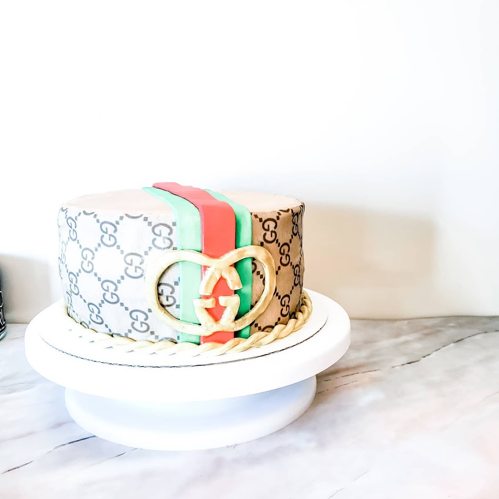 Custom Cakes by C | 836 Livingston Way NE, Calgary, AB T3P 1N8, Canada | Phone: (403) 862-5681