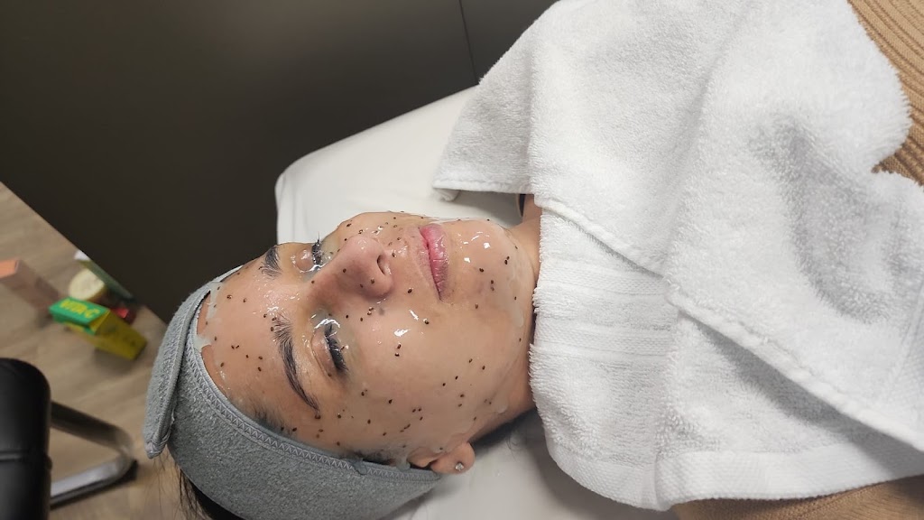 Skin+co. | 1948 Romina Ct, Innisfil, ON L9S 4X9, Canada | Phone: (647) 891-8564