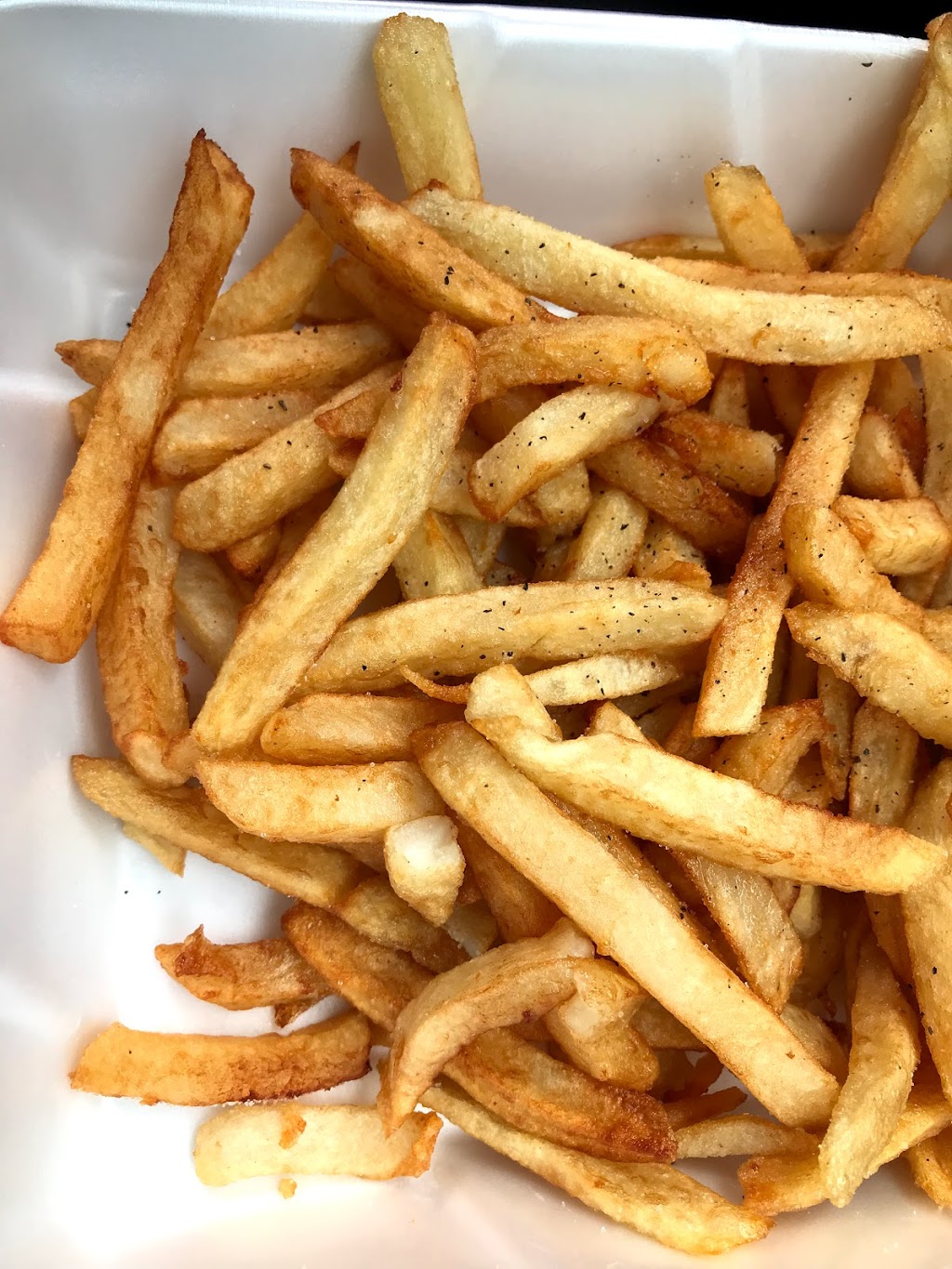 Casse-Croute Au 3 Gars | 297 Rue Victoria, Thurso, QC J0X 3B0, Canada | Phone: (819) 985-3283