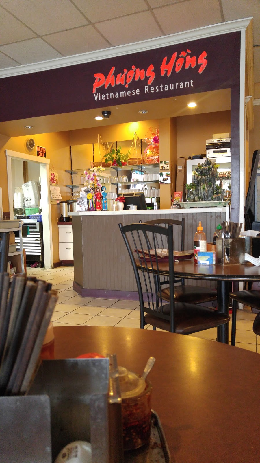 Pho Phuong Hong Vietnamese Restaurant | 20306 Dewdney Trunk Rd #6, Maple Ridge, BC V2X 3E1, Canada | Phone: (604) 465-2300