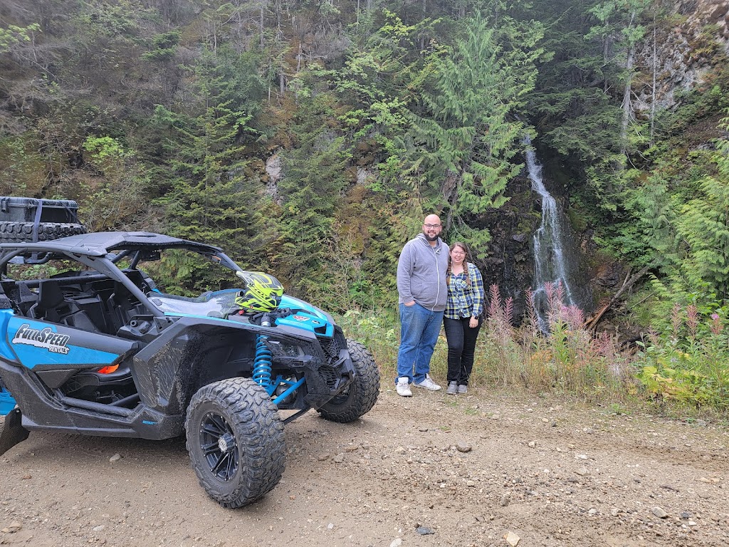 Great Canadian Tours | 1870 Glacier Ln, Revelstoke, BC V0E 2S0, Canada | Phone: (250) 837-5030
