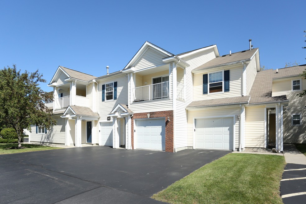 Renaissance Place Apartments | 10 Arielle Ct, Williamsville, NY 14221, USA | Phone: (716) 235-5969