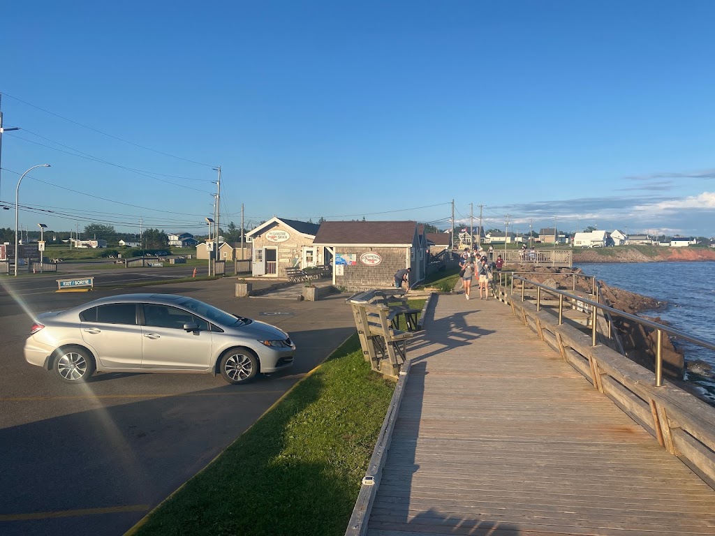 The Lobster Shack | Souris Beach, 8 Main St, Souris, PE C0A 2B0, Canada | Phone: (902) 743-3347