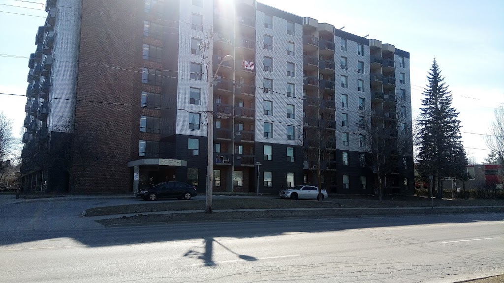 Parkway Apartments | 305 14th St W, Owen Sound, ON N4K 6B7, Canada | Phone: (519) 376-5744